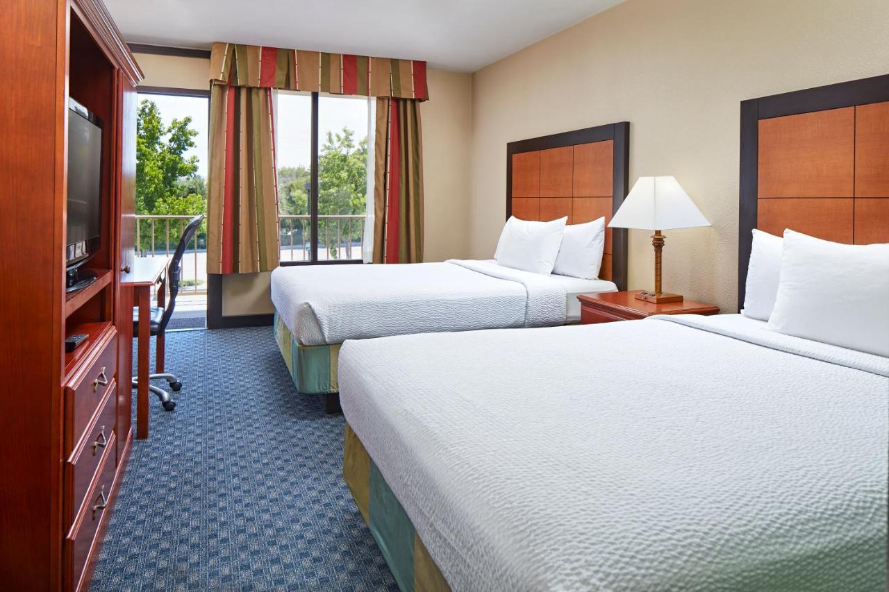 La Quinta By Wyndham Thousand Oaks-Newbury Park Экстерьер фото