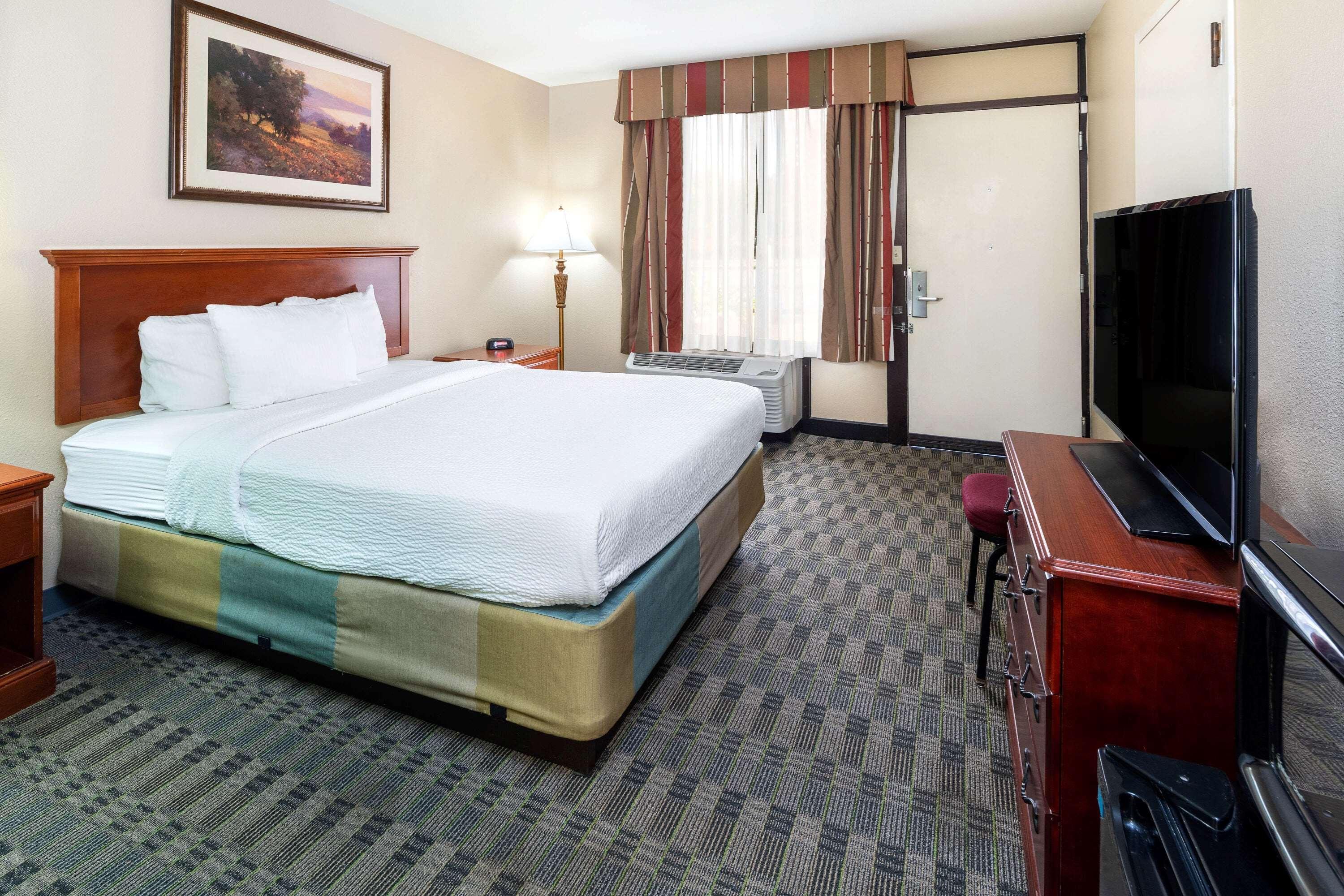 La Quinta By Wyndham Thousand Oaks-Newbury Park Экстерьер фото